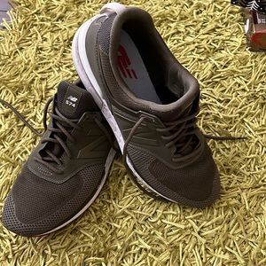 Mens new balance running shoes